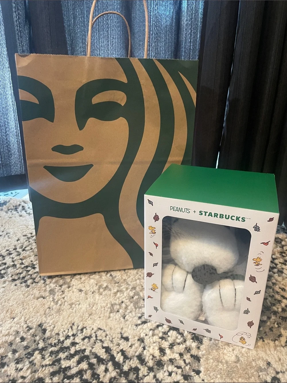Starbucks x Peanuts collection-Snoppy Plush
